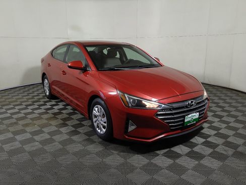 Used 2019 Hyundai Elantra SE FWD image 14