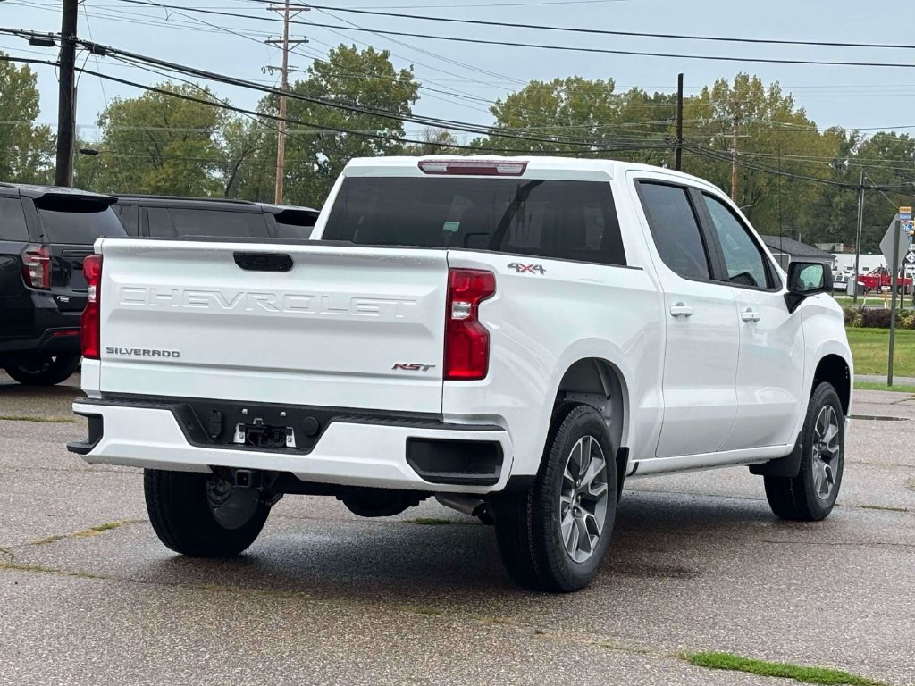 New 2026 Chevrolet Silverado 1500 RST w/ LPO, Dark Essentials Package AWD/4WD image 28
