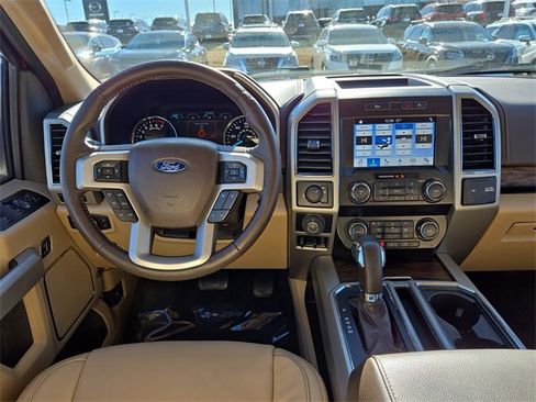 Used 2019 Ford F150 Lariat image 13