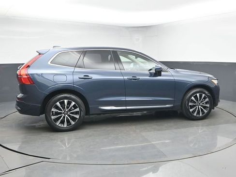 Used 2023 Volvo XC60 B5 Plus w/ Climate Package AWD/4WD image 9
