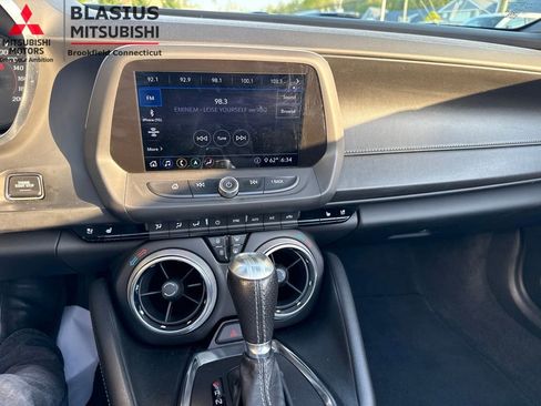 Used 2020 Chevrolet Camaro SS RWD image 27