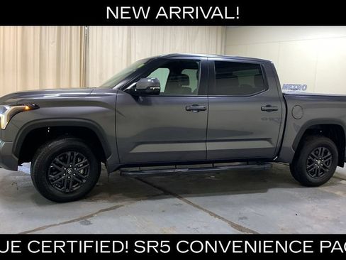 Used 2025 Toyota Tundra SR5 w/ SR5 Convenience Package AWD/4WD image 6
