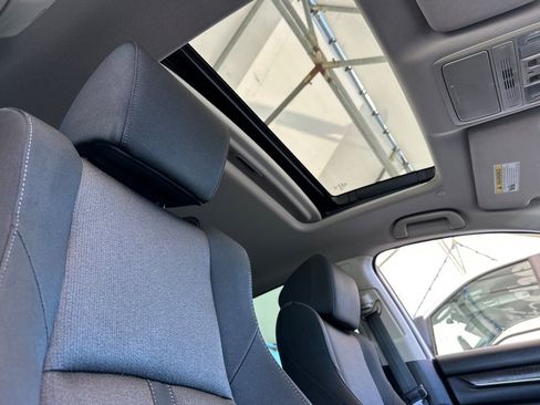 Used 2018 Honda Accord EX image 16