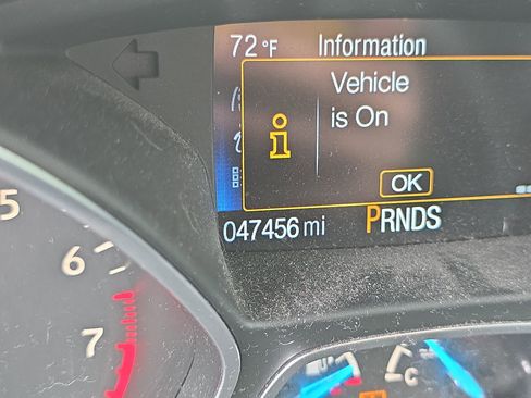 Used 2019 Ford Escape SE image 15