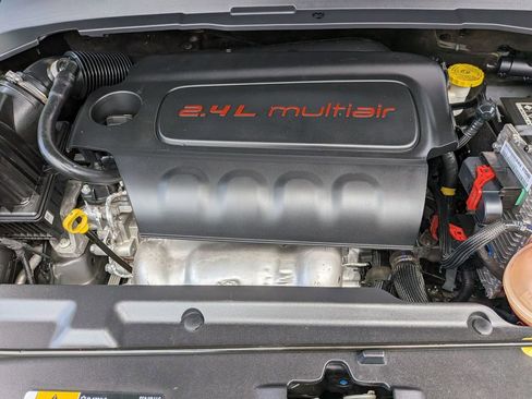 Used 2022 Jeep Compass Trailhawk AWD/4WD image 12