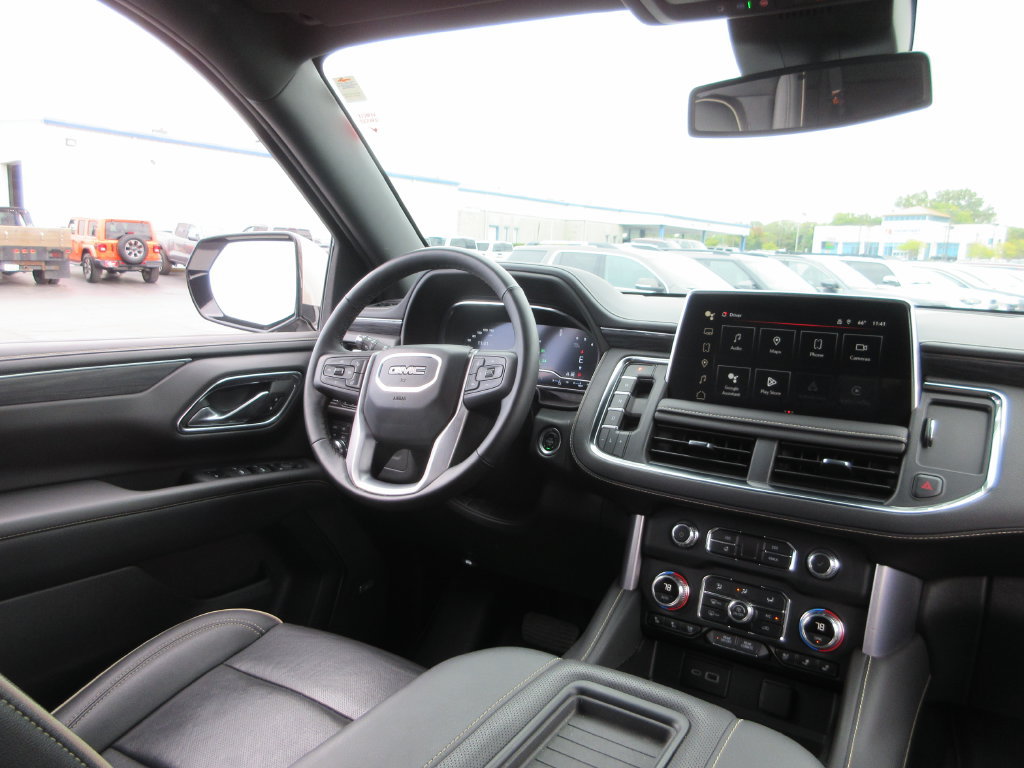 Certified 2024 GMC Yukon XL SLT w/ SLT Luxury Package AWD/4WD image 26