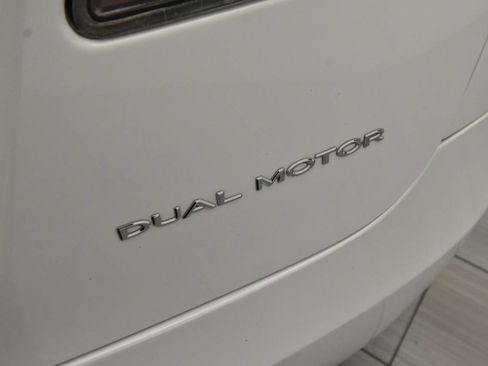 Used 2019 Tesla Model S Long Range image 26