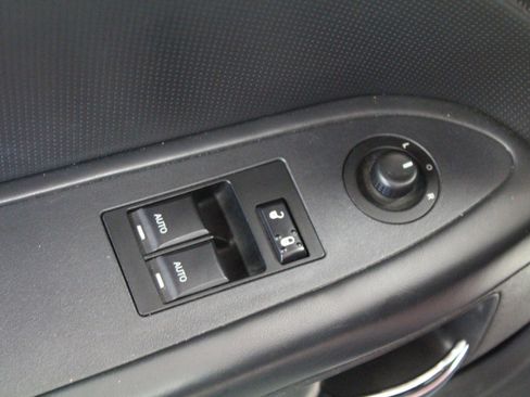 Used 2010 Dodge Challenger R/T image 19