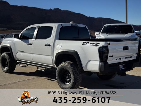Used 2023 Toyota Tacoma TRD Off-Road image 9