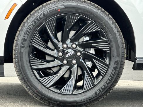 New 2026 Lincoln Navigator Reserve w/ Jet Appearance Package AWD/4WD image 26