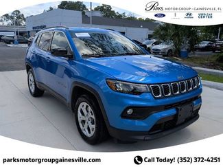 Used 2024 Jeep Compass Latitude AWD/4WD video 1