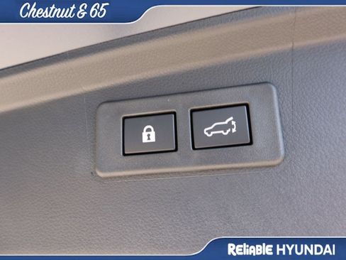 Used 2025 Subaru Outback Premium w/ Popular Package #1A AWD/4WD image 17