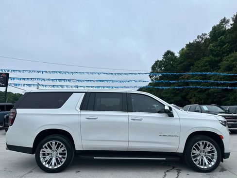 Used 2021 Chevrolet Suburban Premier w/ Premium Package AWD/4WD image 8