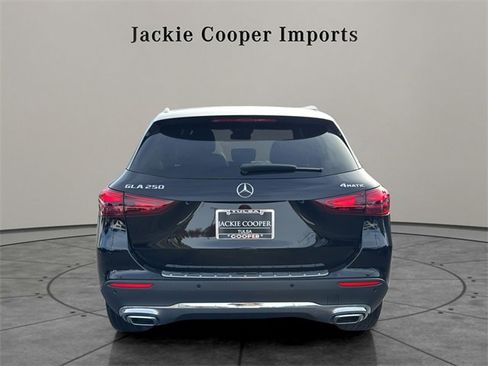 Certified 2025 Mercedes-Benz GLA 250 4MATIC image 4