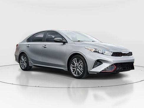Used 2024 Kia Forte GT-Line image 3