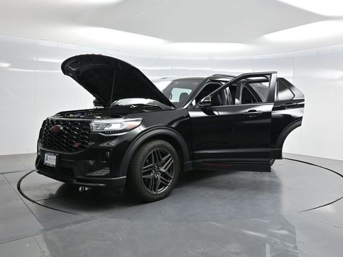 Used 2025 Ford Explorer ST AWD/4WD image 35