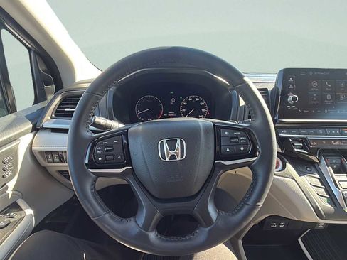 Used 2025 Honda Odyssey EX-L image 13