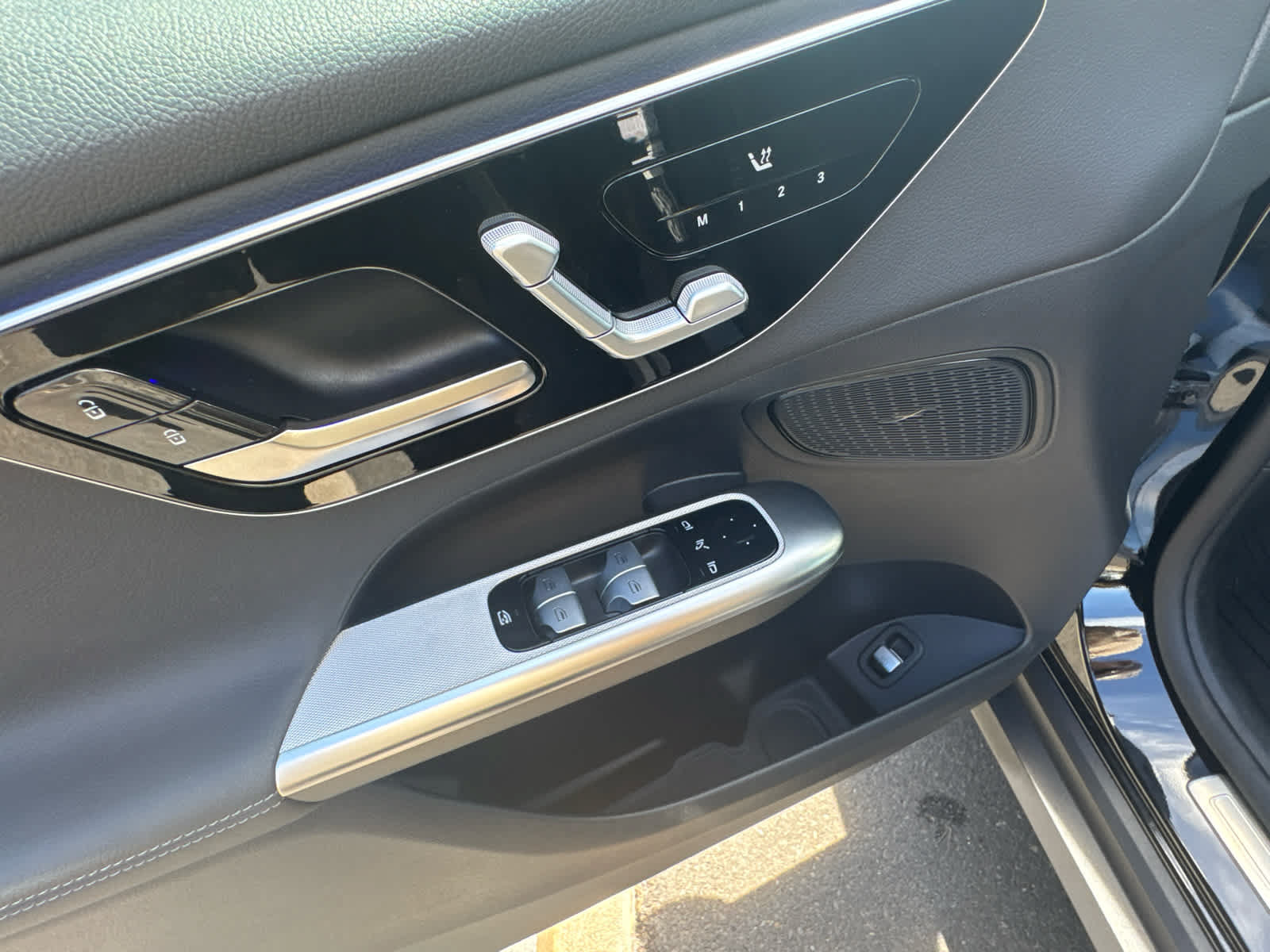 Used 2026 Mercedes-Benz GLC 300 image 9
