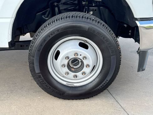 Used 2025 Ford F350 XL AWD/4WD image 10