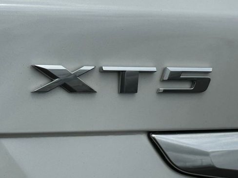 Certified 2023 Cadillac XT5 Premium Luxury w/ Technology Package AWD/4WD image 10