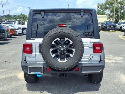 Used 2024 Jeep Wrangler Unlimited Rubicon 4xe AWD/4WD image 6