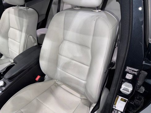 Used 2014 Mercedes-Benz C 250 Sedan image 45