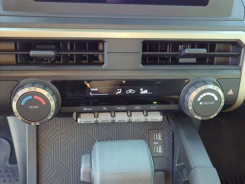 Used 2025 Toyota Tacoma SR image 18