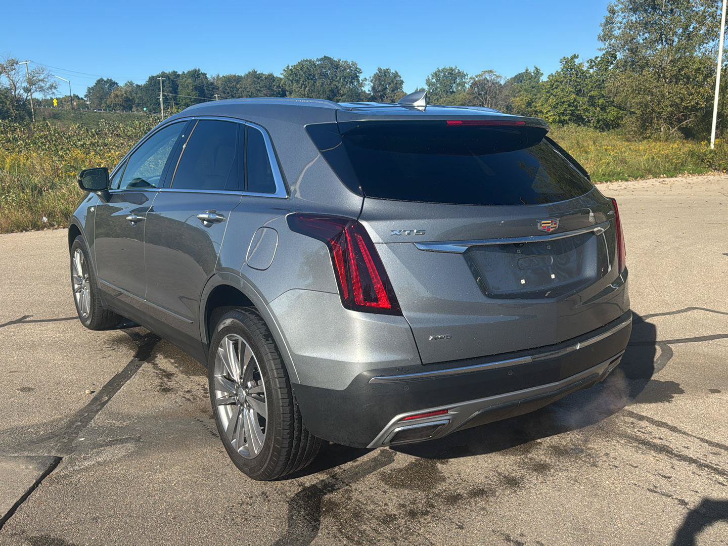 Used 2024 Cadillac XT5 Premium Luxury w/ LPO, Floor Liner Package AWD/4WD image 3