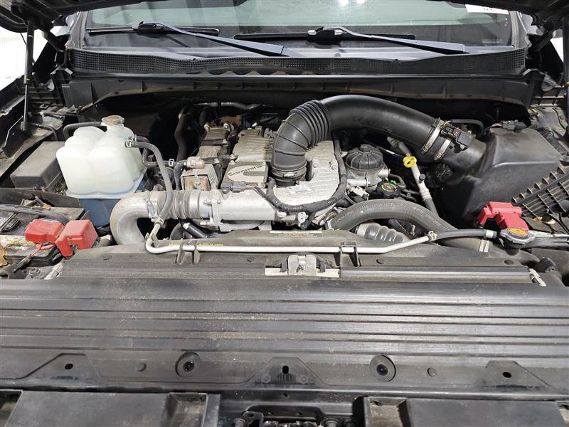 Used 2019 Nissan Titan SV w/ SV Convenience Package AWD/4WD image 13