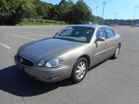 Used 2006 Buick LaCrosse CX FWD image 2