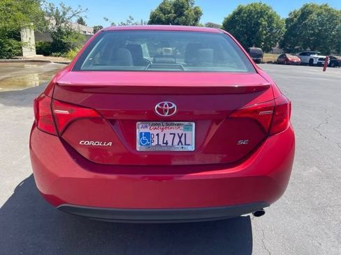 Used 2018 Toyota Corolla SE FWD image 5