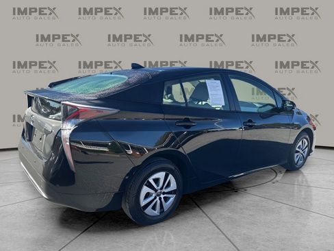 Used 2018 Toyota Prius Three image 5