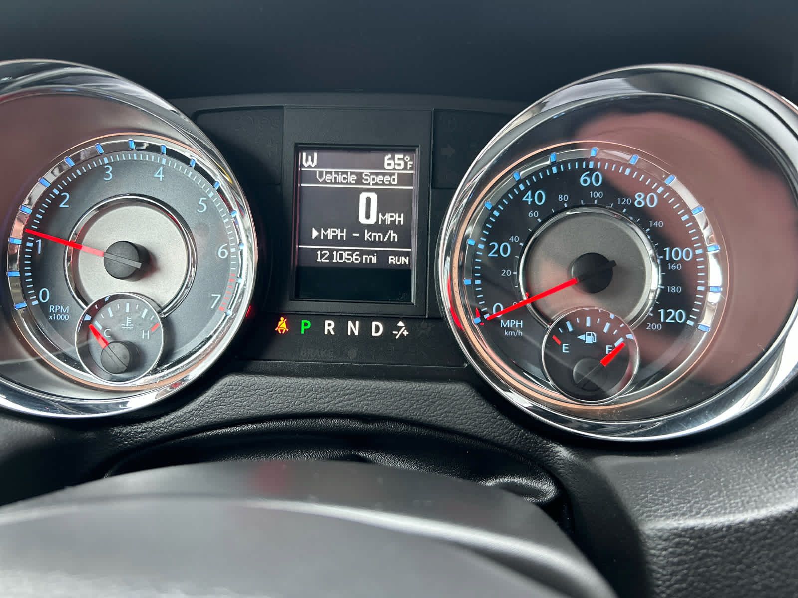 Used 2015 Chrysler Town & Country Touring w/ Driver Convenience Group FWD image 14