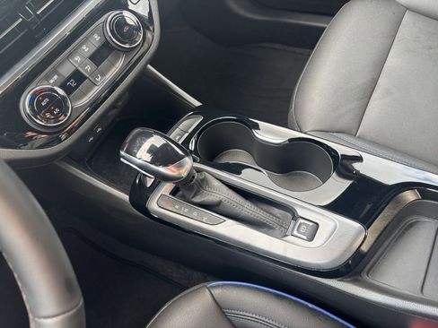 Used 2025 Buick Envista Sport Touring image 39