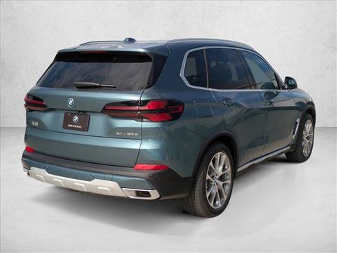 Used 2026 BMW X5 xDrive50e w/ Climate Comfort Package AWD/4WD image 2