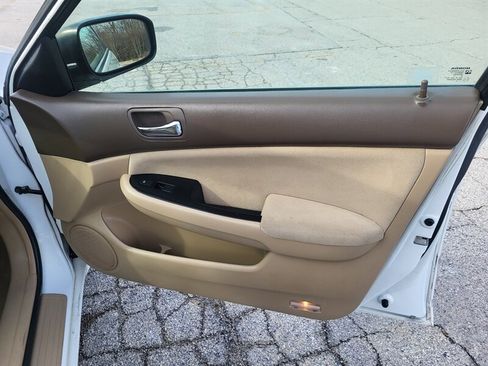 Used 2007 Honda Accord SE image 25