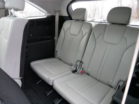 Certified 2022 Kia Sorento S w/ Panoramic Sunroof Package image 37