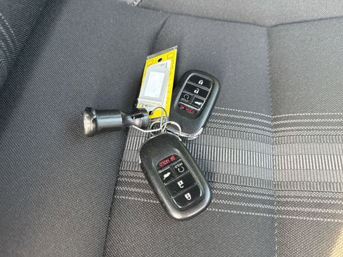 Used 2024 Honda Civic Sport image 25