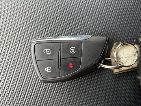 Used 2025 Chevrolet Equinox LT FWD image 25