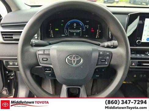 Used 2025 Toyota Camry LE FWD image 17