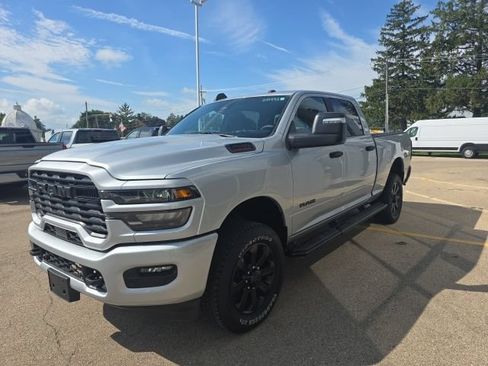Used 2026 RAM 2500 Big Horn AWD/4WD image 3