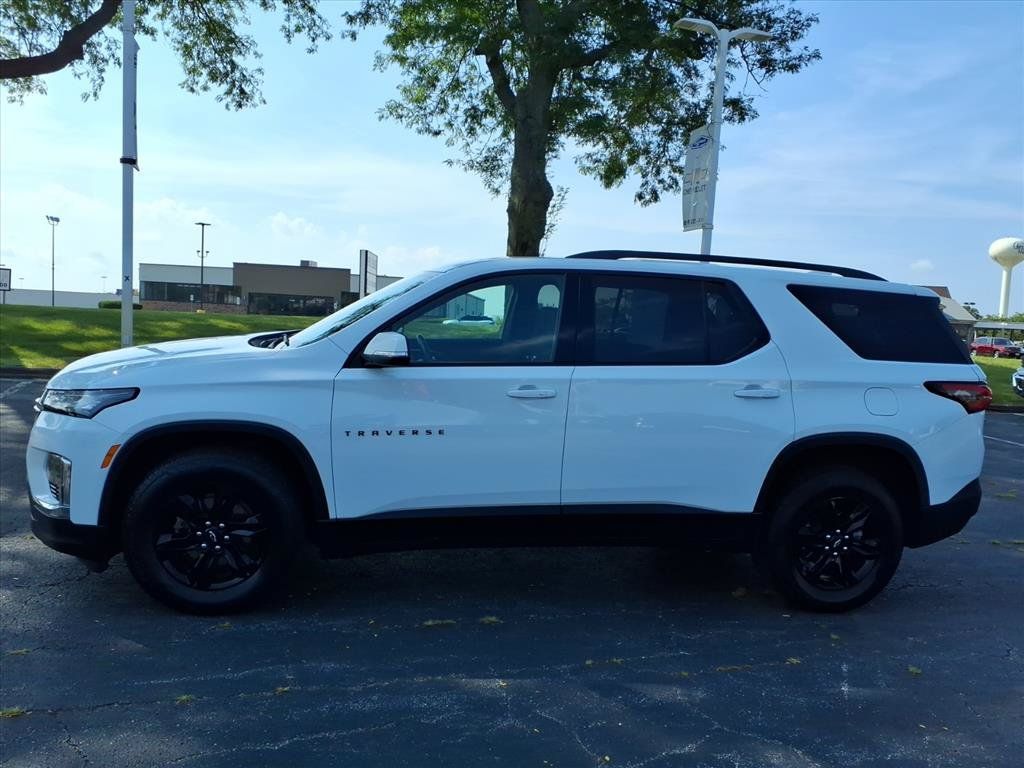 Used 2023 Chevrolet Traverse LT w/ Midnight/Sport Edition AWD/4WD image 4