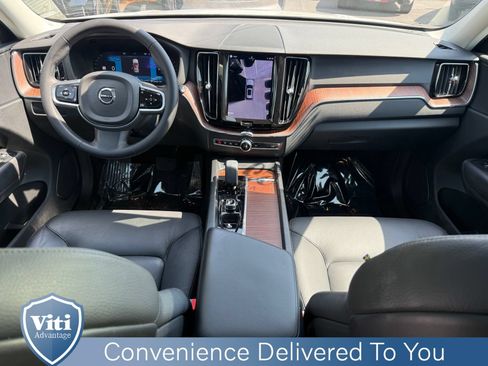 Used 2023 Volvo XC60 B5 Plus w/ Climate Package AWD/4WD image 2