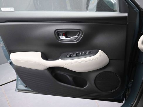 New 2026 Honda HR-V LX image 11