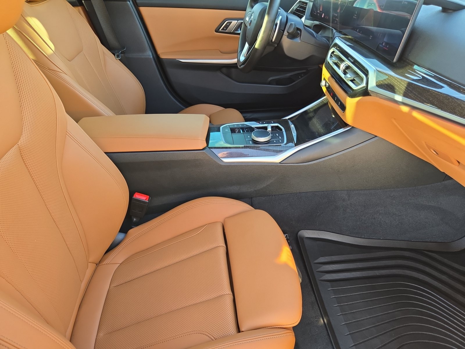 Used 2023 BMW 330i Sedan w/ Driving Assistance Package RWD image 20