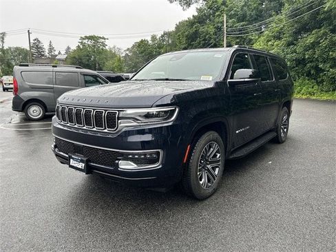 New 2025 Jeep Wagoneer L 4WD w/ Premium Group I image 4