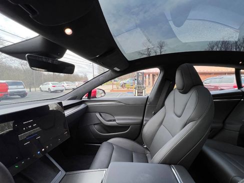 Used 2023 Tesla Model S Plaid image 17