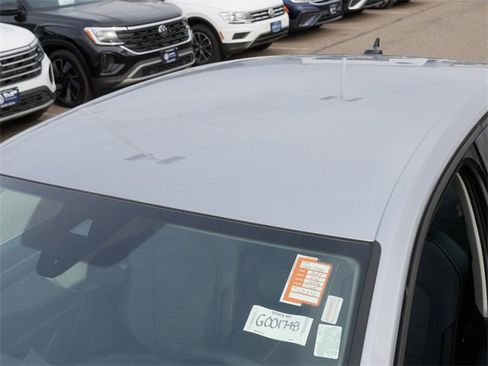 Certified 2025 Volkswagen Jetta SE image 11