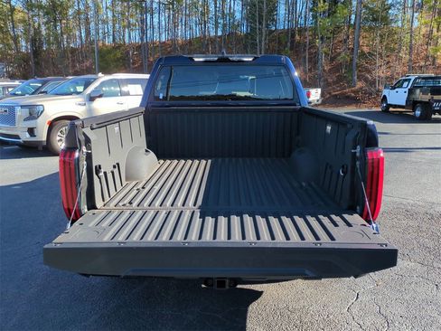 Used 2022 Toyota Tundra SR5 image 12