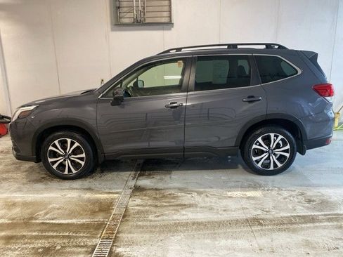 Used 2023 Subaru Forester Limited image 9